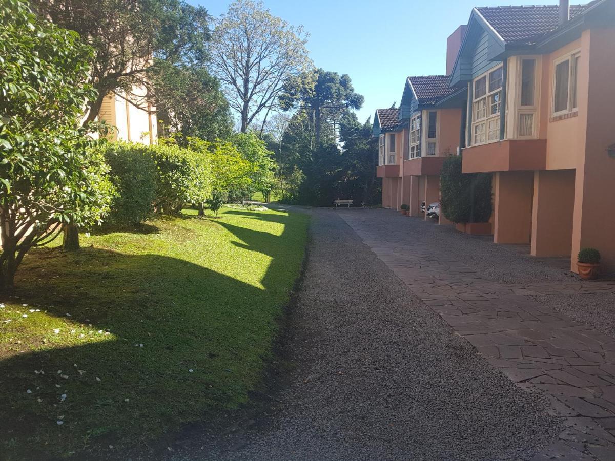 Confortavel Apartamento Proximo Ao Lago Negro Appartement Gramado Buitenkant foto